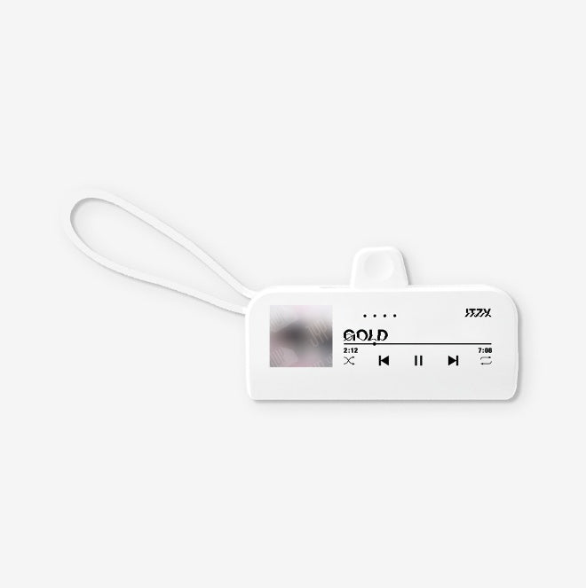 [ITZY] GOLD POP-UP STORE OFFICIAL MD