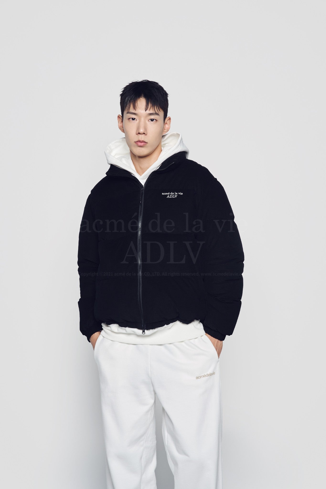 [SEVENTEEN] BASIC LOGO OVERSIZE CORDUROY SHORT DUCK DOWN JACKET OFFICIAL MD