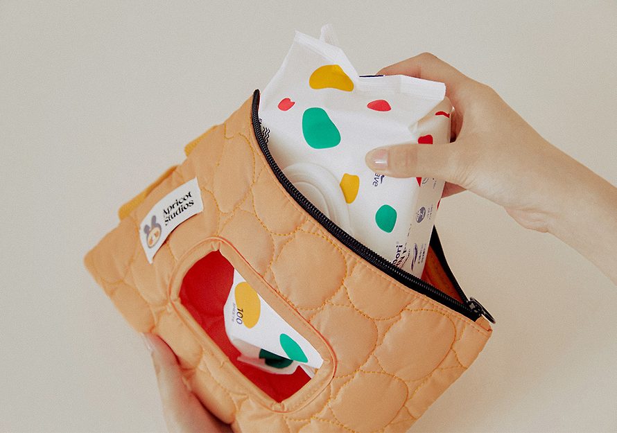 [KAKAO FRIENDS] APRICOT STUDIOS Wet tissue pouch OFFICIAL MD