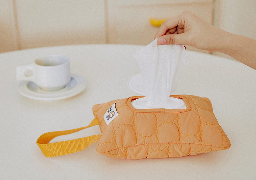 [KAKAO FRIENDS] APRICOT STUDIOS Wet tissue pouch OFFICIAL MD