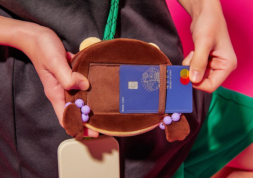 [KAKAO FRIENDS] netflix squid game x kakao friends choonsik face pouch