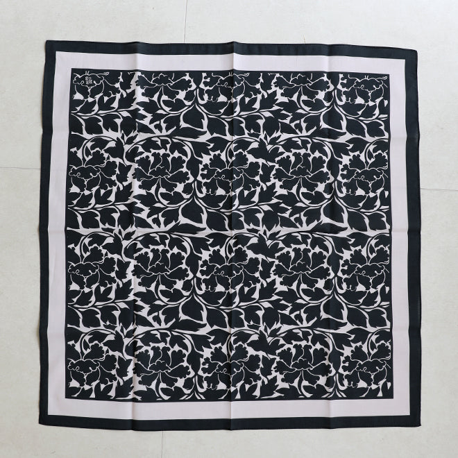 [KOREAN MUSEUM LIFE] peony and arabesque pattern large handkerchief