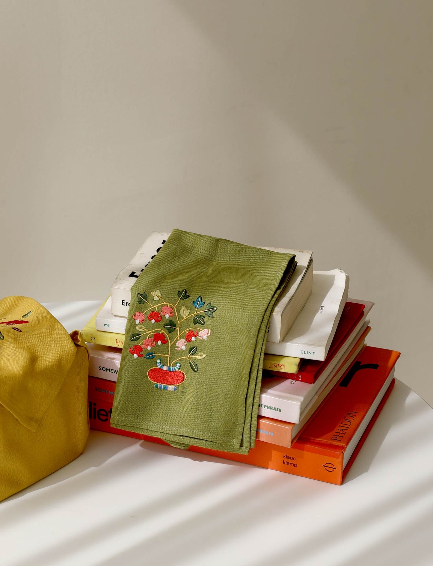 [KOREAN MUSEUM LIFE] embroidered lucky flower handkerchief