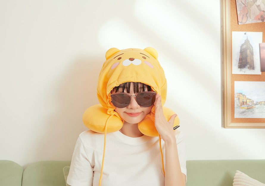 [KAKAO FRIENDS] Hood neck pillow Little Apeach Choonsik Little Ryan OFFICIAL MD