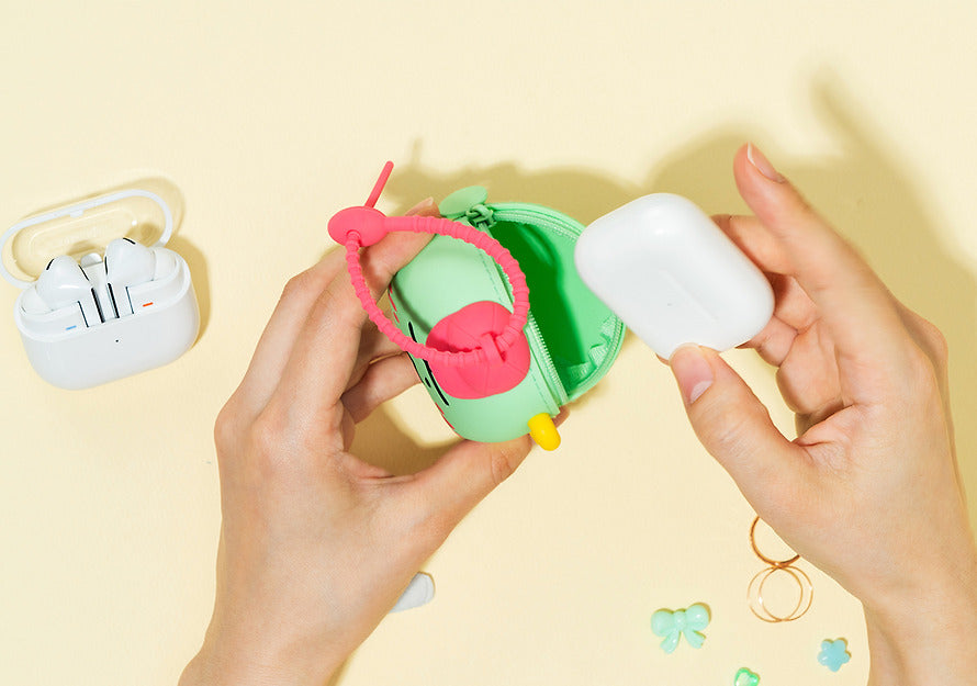 [KAKAO FRIENDS] silicone multi pouch
