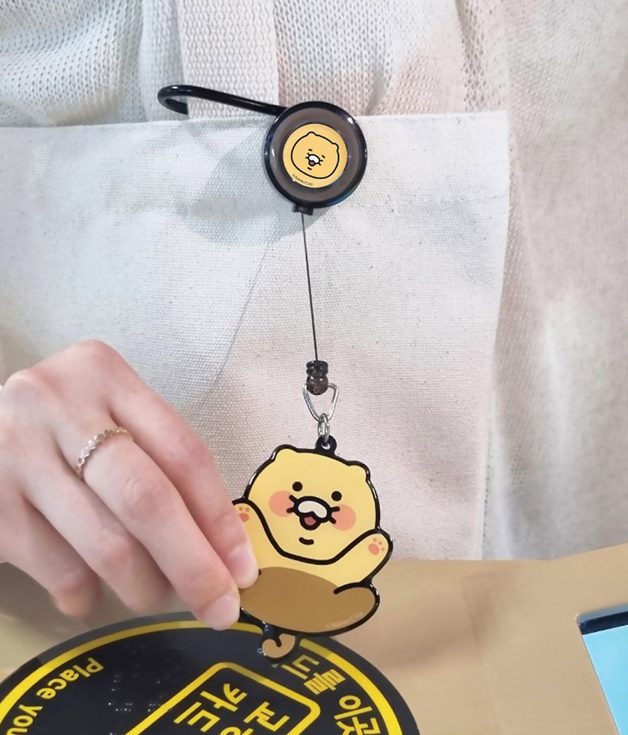 [KAKAO FRIENDS] Reel holder Choonsik OFFICIAL MD