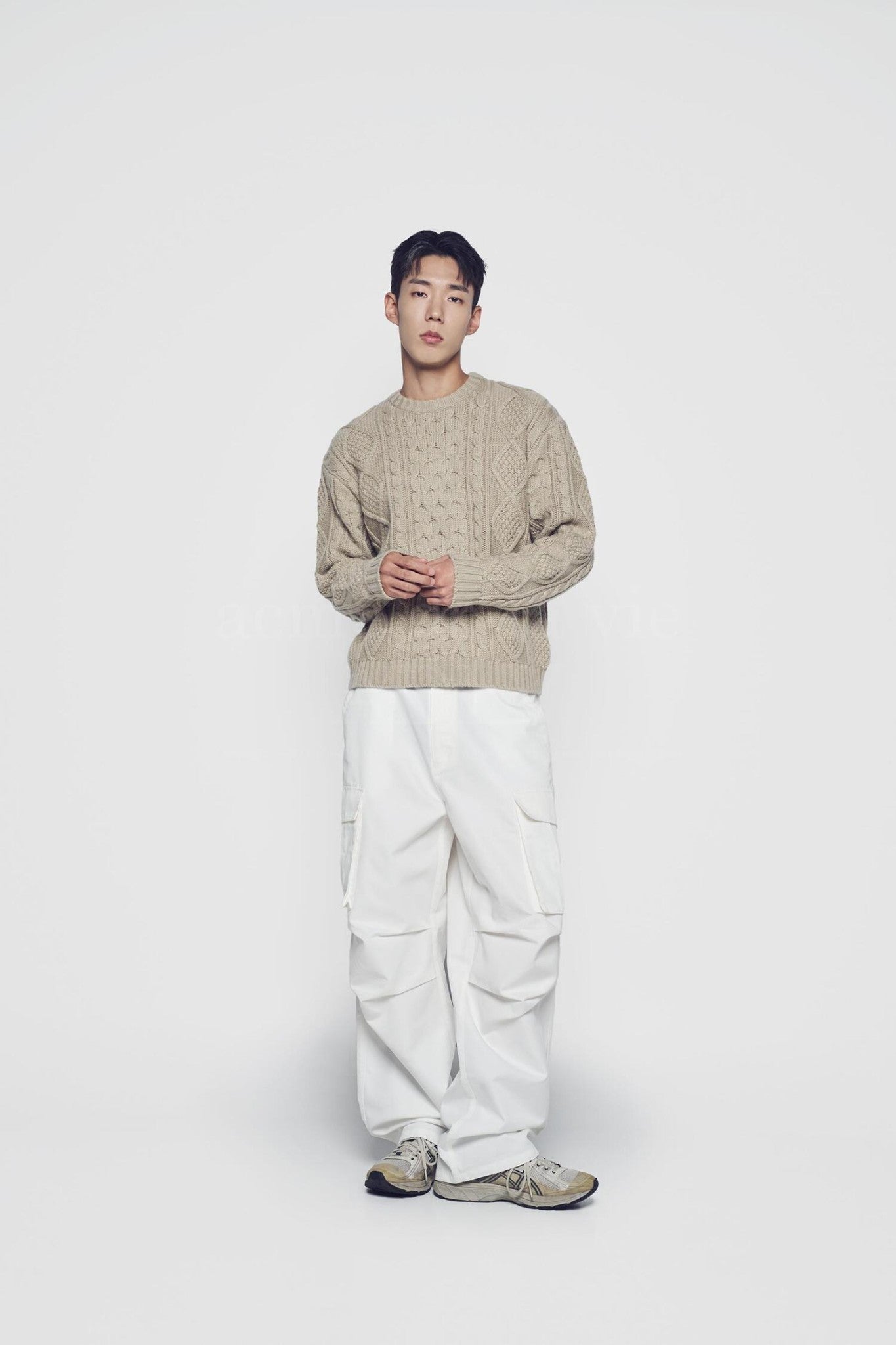 [SEVENTEEN] SEMI WIDE PARACHUTE CARGO POCKET PANTS OFFICIAL MD