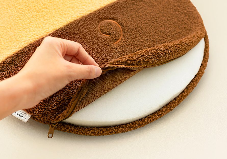 [KAKAO FRIENDS] choonsik's boucle memory foam cushion