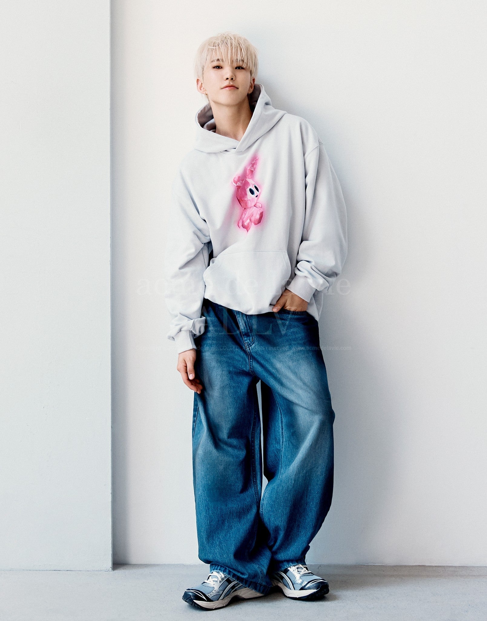 [SEVENTEEN] RETRO RABBIT HOODIE OFFICIAL MD