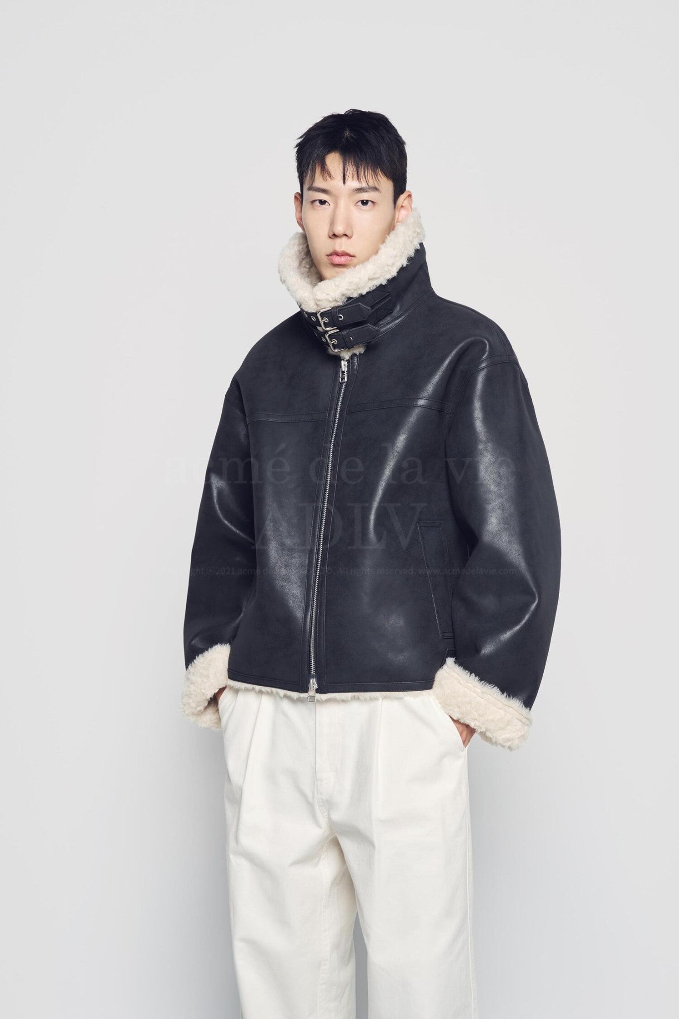 [SEVENTEEN] HIGHNECK VINTAGE CRACK VEGAN LEATHER MOUTON JACKET OFFICIAL MD