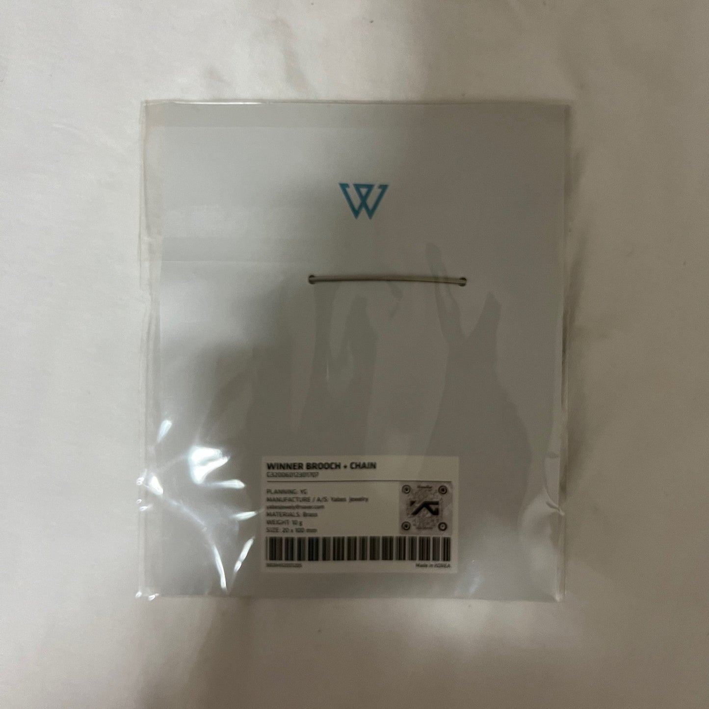 [WINNER] BROOCH + CHAIN OFFICIAL MD