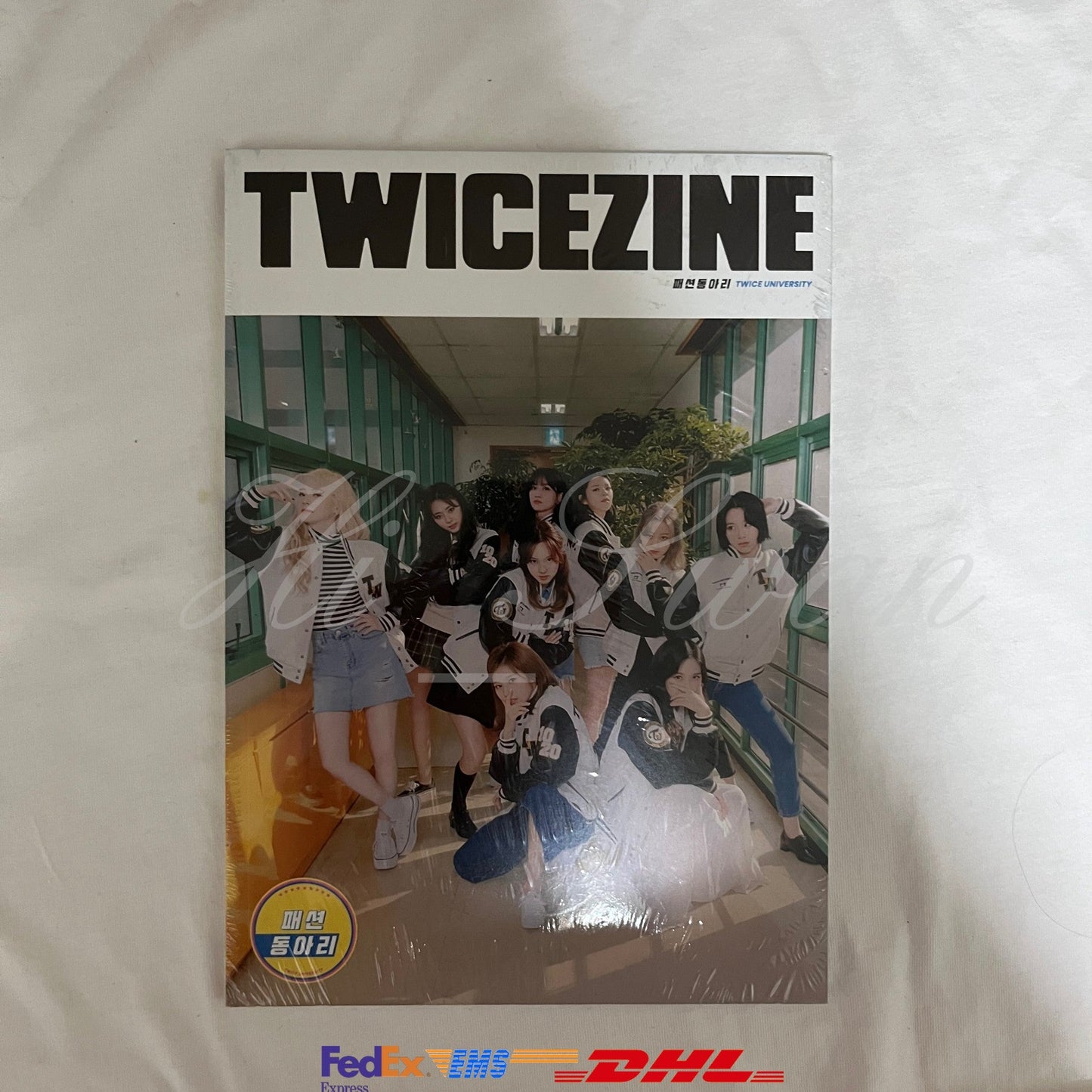 [TWICE] TWICEZINE - UNIVERSITY OFFICIAL MD