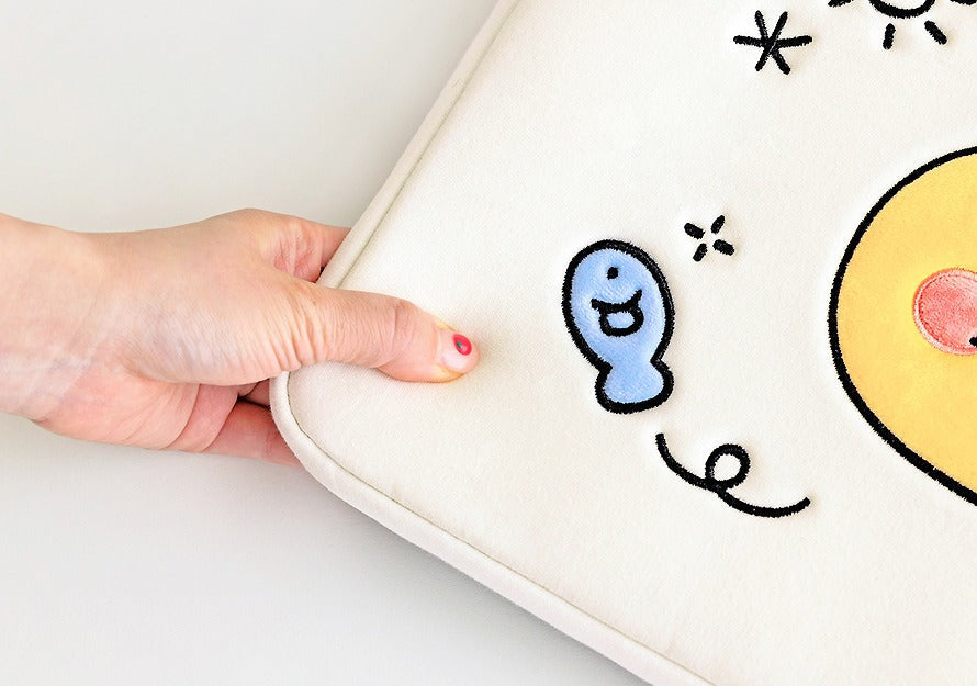 [KAKAO FRIENDS] Chunsik 13-Inch Laptop Pouch