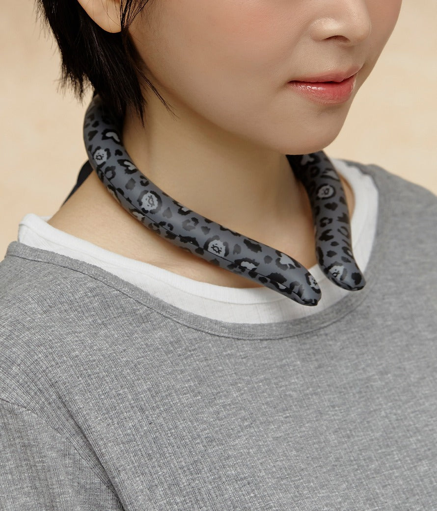 [KAKAO FRIENDS]Cooling Pad Neck Cooler Collection Chunshik Apeach