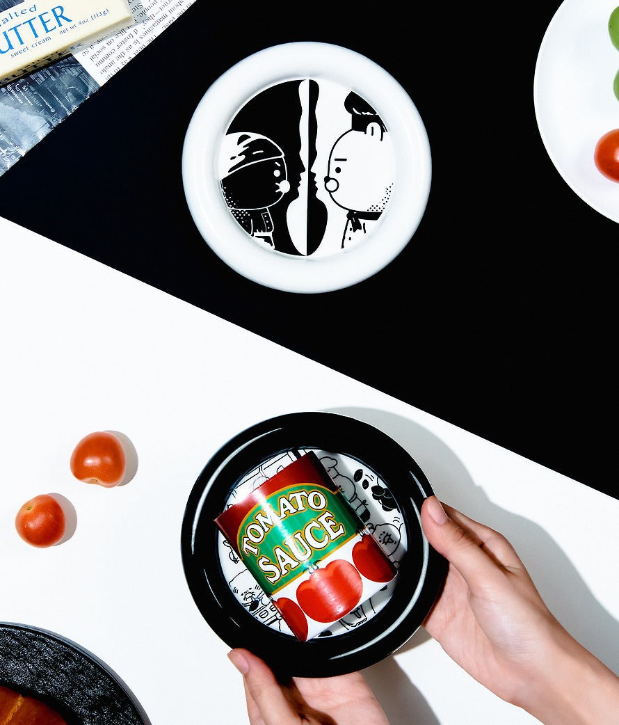 [KAKAO FRIENDS]Black and White Chef Plate Set (2 Pieces)