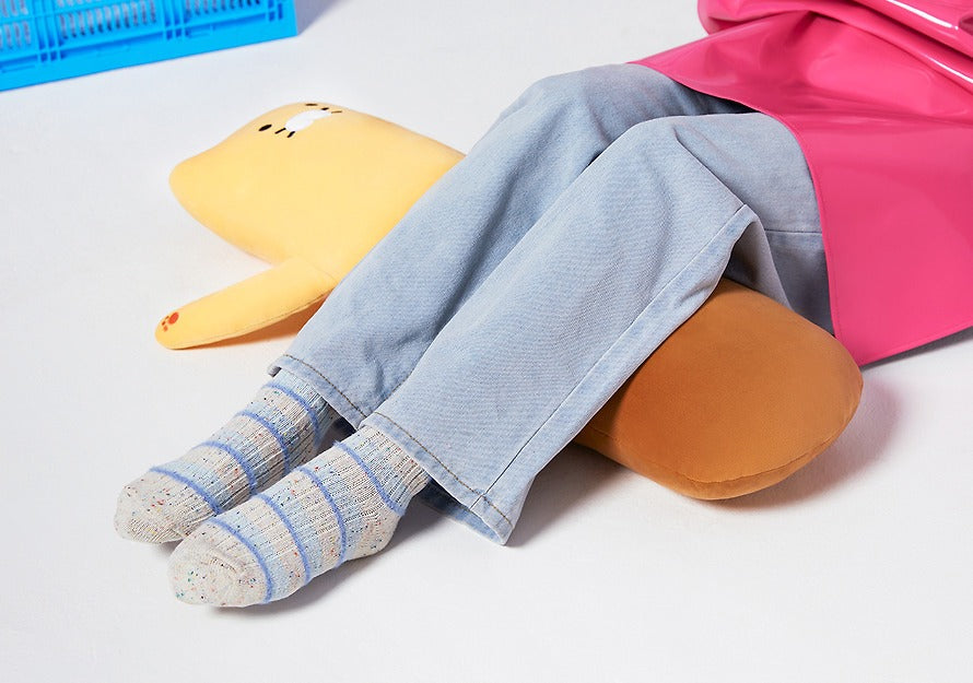 [KAKAO FRIENDS]Choonsik Seafood Market Shaking Roll Cushion Long Plush Pillow