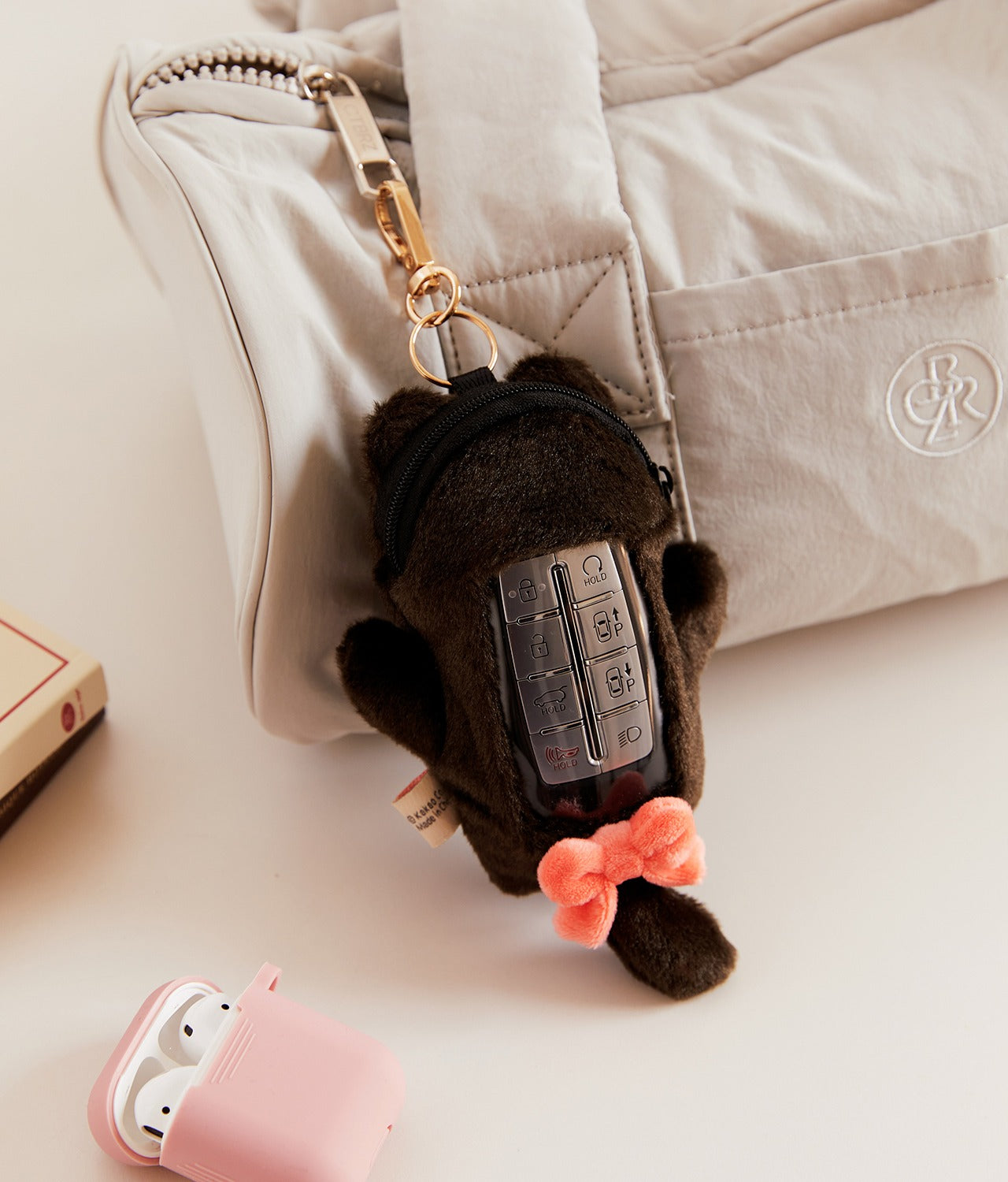 [KAKAO FRIENDS] Nyang Costume Smart Key Case (Ryan / Chunsik)