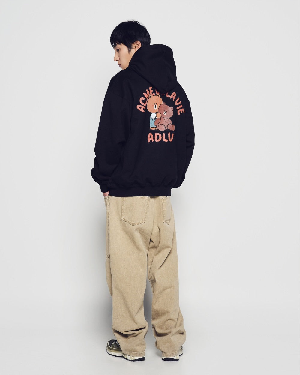 [LINE FRIEND]BEAR DOLL HUG BROWN LINE FRIENDS HOODIE