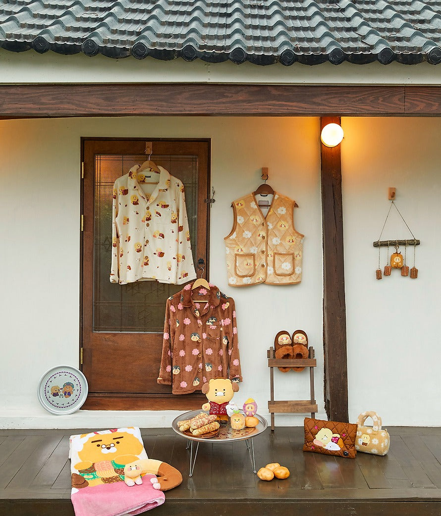 [KAKAO FRIENDS] Countryside Series Medium Plush Doll_Chunsik (Korean Grandma Style)