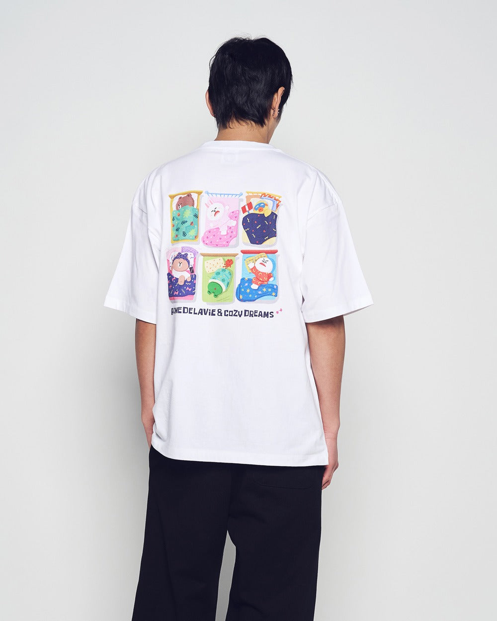 [LINE FRIEND]SLEEPING LINE FRIENDS SHORT SLEEVE T-SHIRT