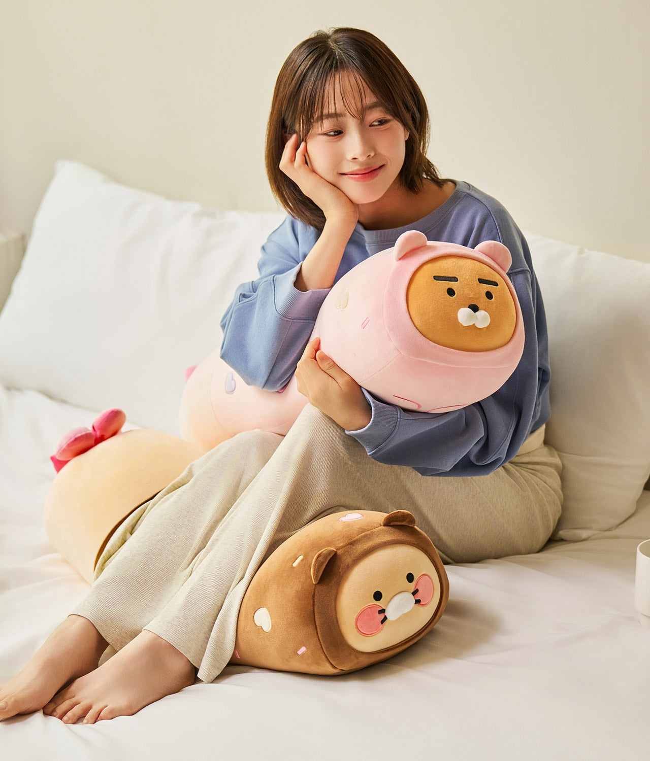 [KAKAO FRIENDS]Roly-Poly Chunsik & Ryan Long PillowRoly-Poly Chunsik & Ryan Long Pillow
