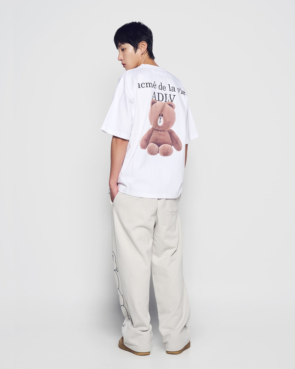 [LINE FRIEND]BASIC LOGO WITH LINE FRIENDS SHORT SLEEVE T-SHIRT