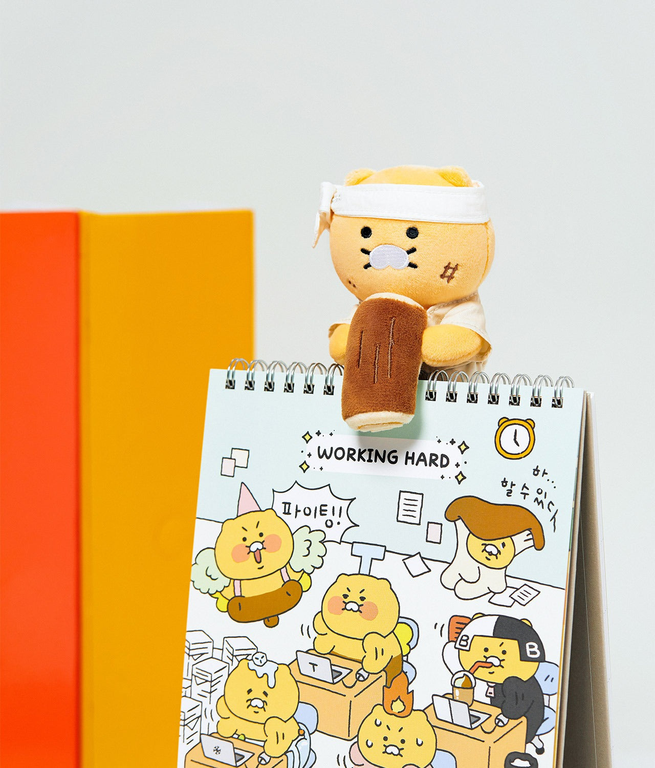 [KAKAO FRIENDS] Working Hard ChunNobi Desk Figure
