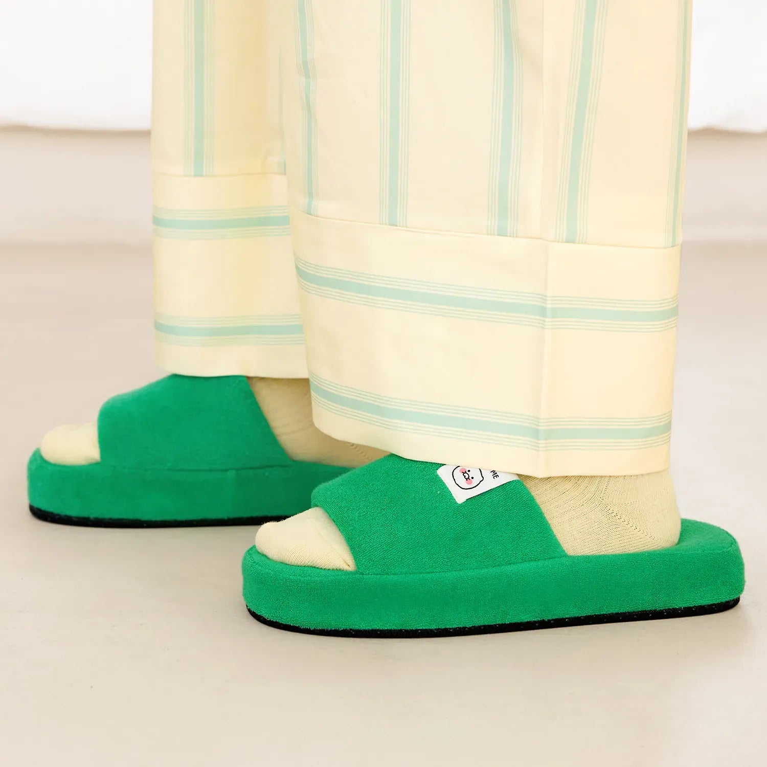 [KAKAO FRIENDS]Chunsik Terry Slippers