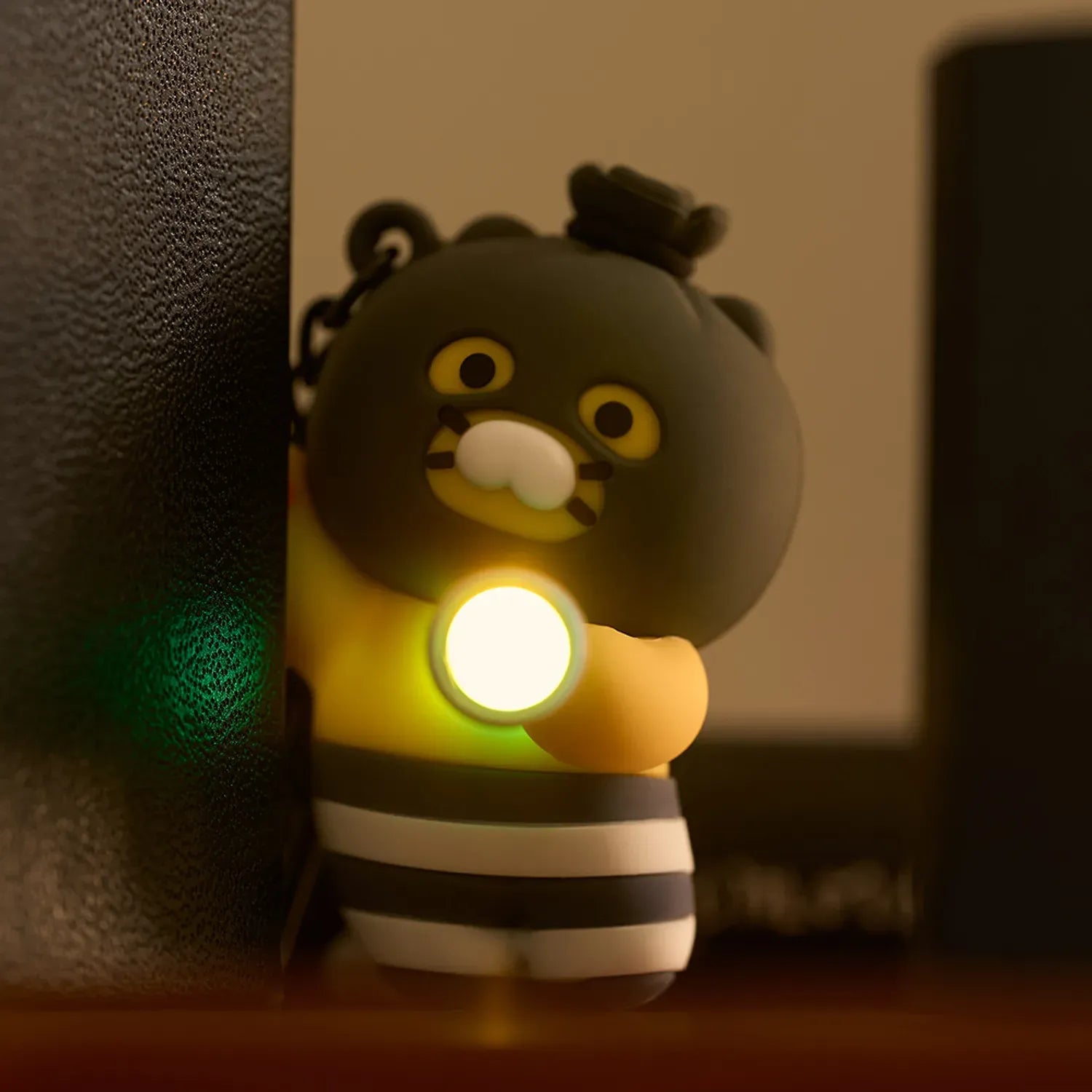 [KAKAO FRIENDS]Choonsik Doduk Series Laser Beam Figure Keyring