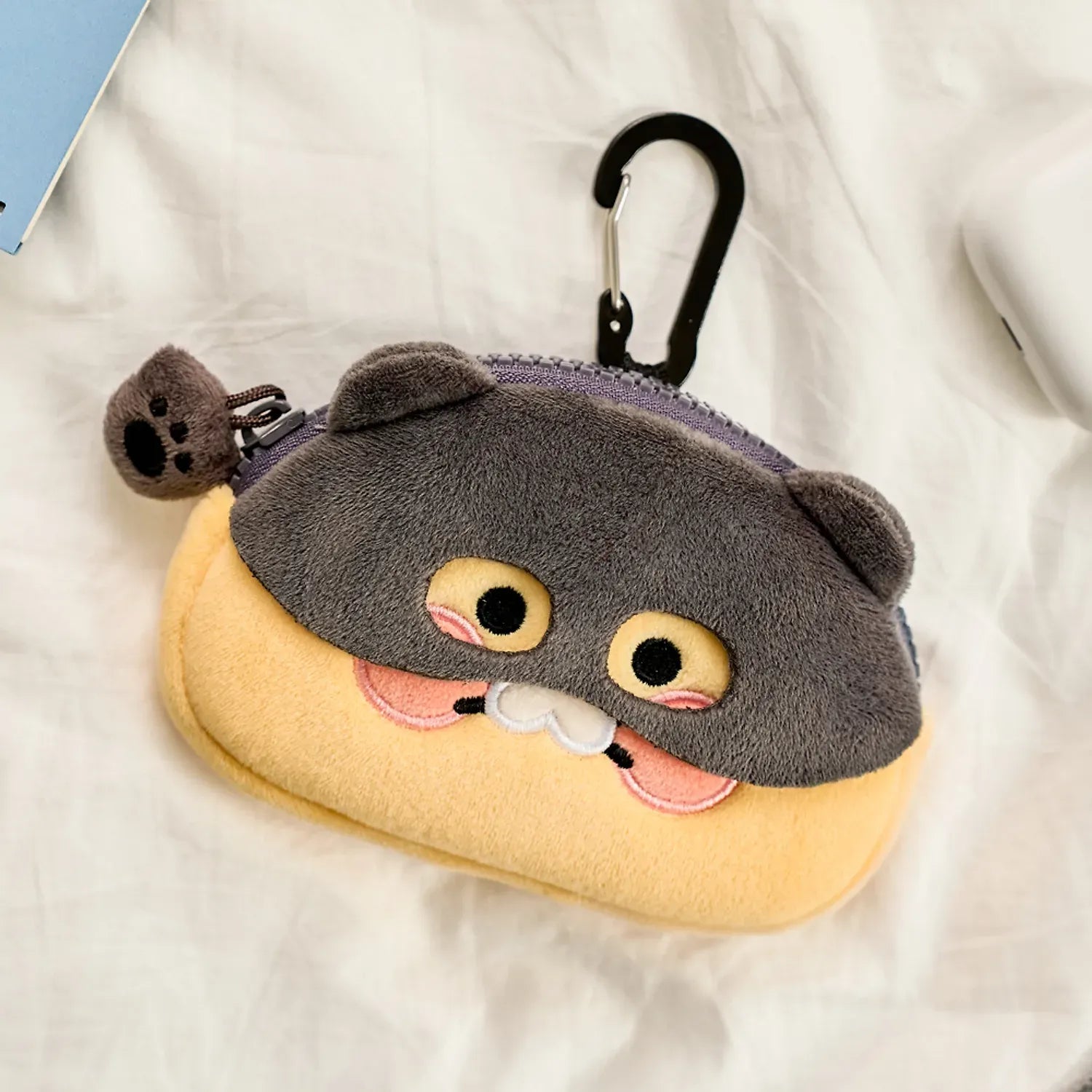 [KAKAO FRIENDS]Choonsik Doduk Series Half Face Zipper Pouch