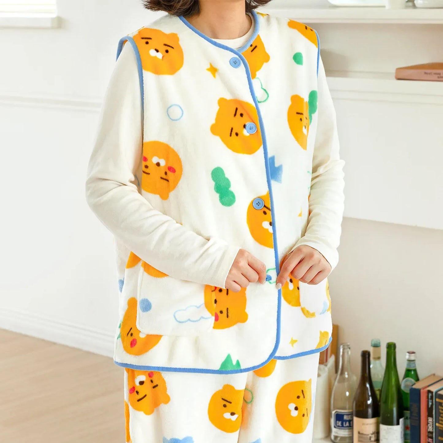 [KAKAO FRIENDS] Cozy Sleeveless Vest Chunsik/Ryan