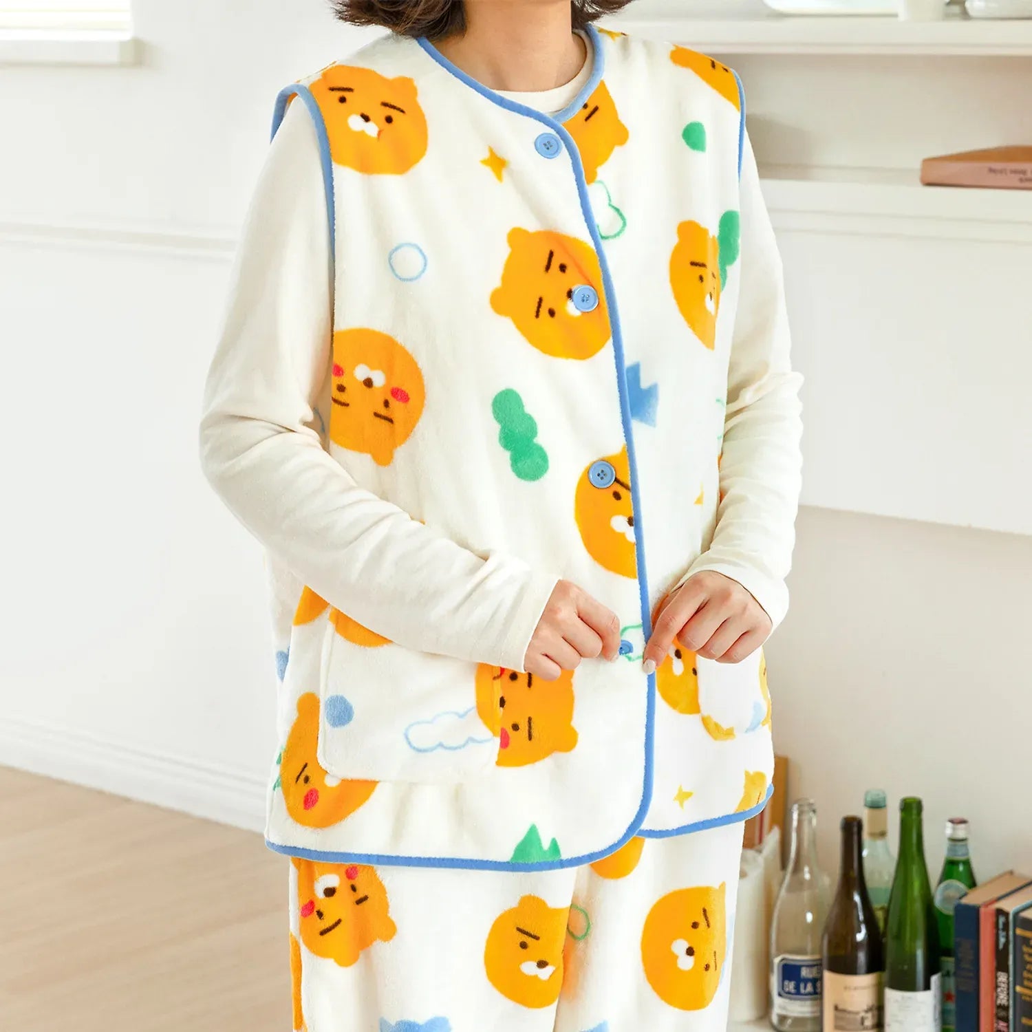 [KAKAO FRIENDS] Cozy Sleeveless Vest Chunsik/Ryan