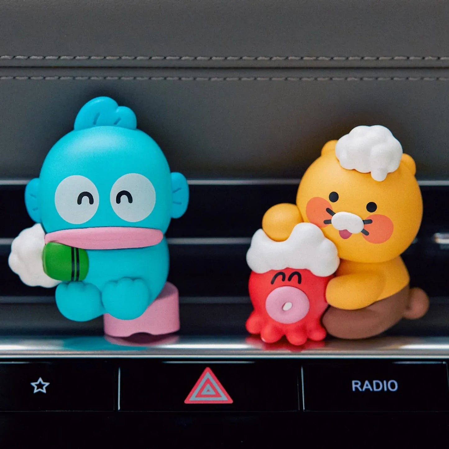 [KAKAO FRIENDS] × Hangyodon Car Fragrance & Figure Set (Chunsik Ver.)