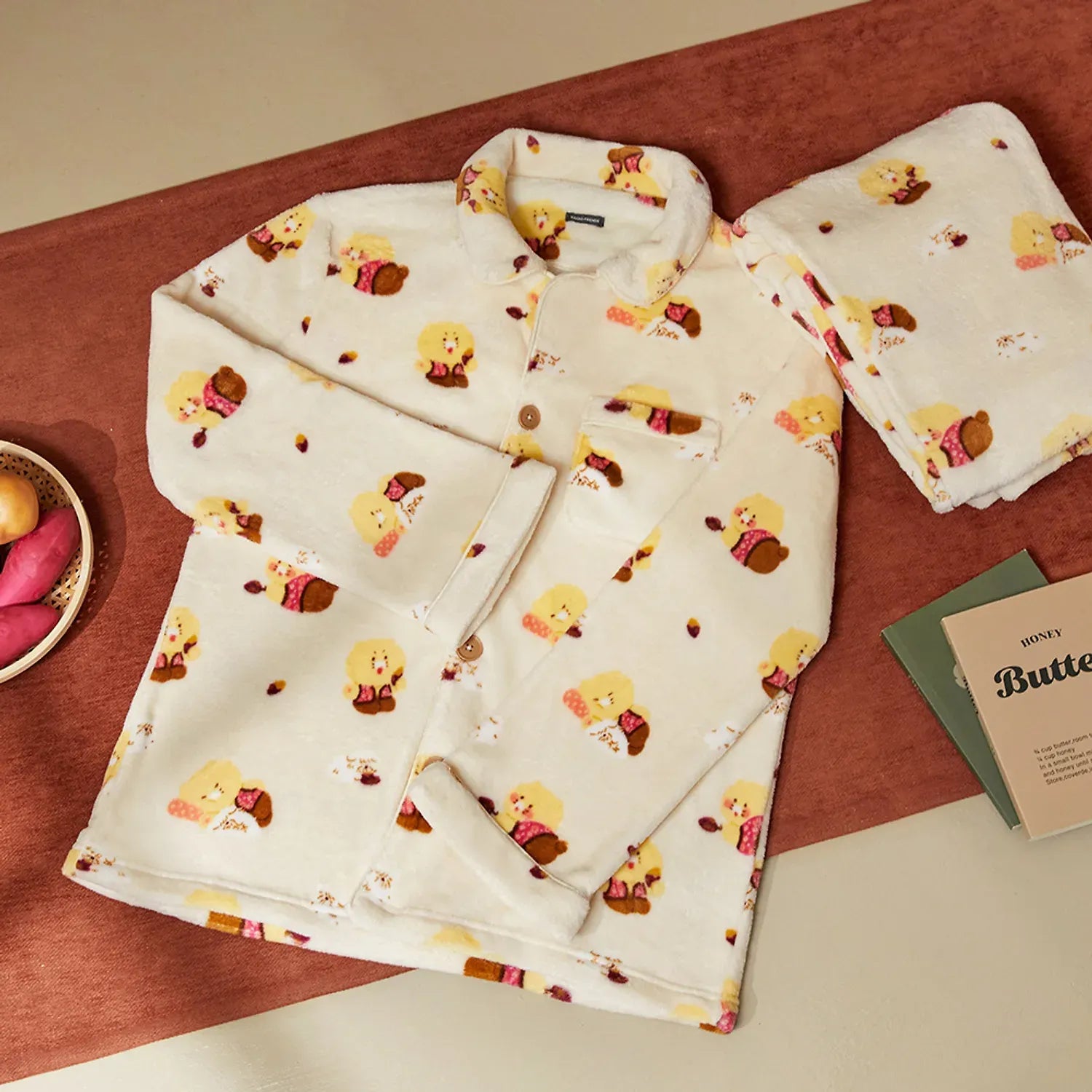 [KAKAO FRIENDS] Countryside Series Flannel Pajama Set Chunsik