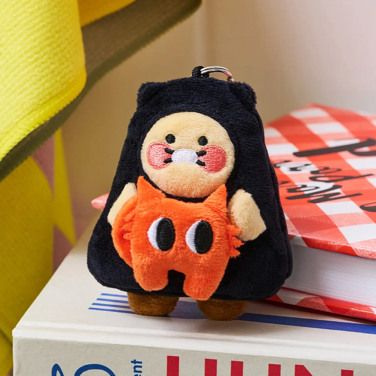 [KAKAO FRIENDS] I.A.I.A.I Friends x Kakao Friends Chunshik Reel Plush Keyring