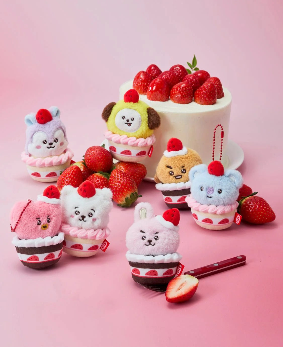 [BTS] BT21 Strawberry Party Strawberry Tart Plush Keyring
