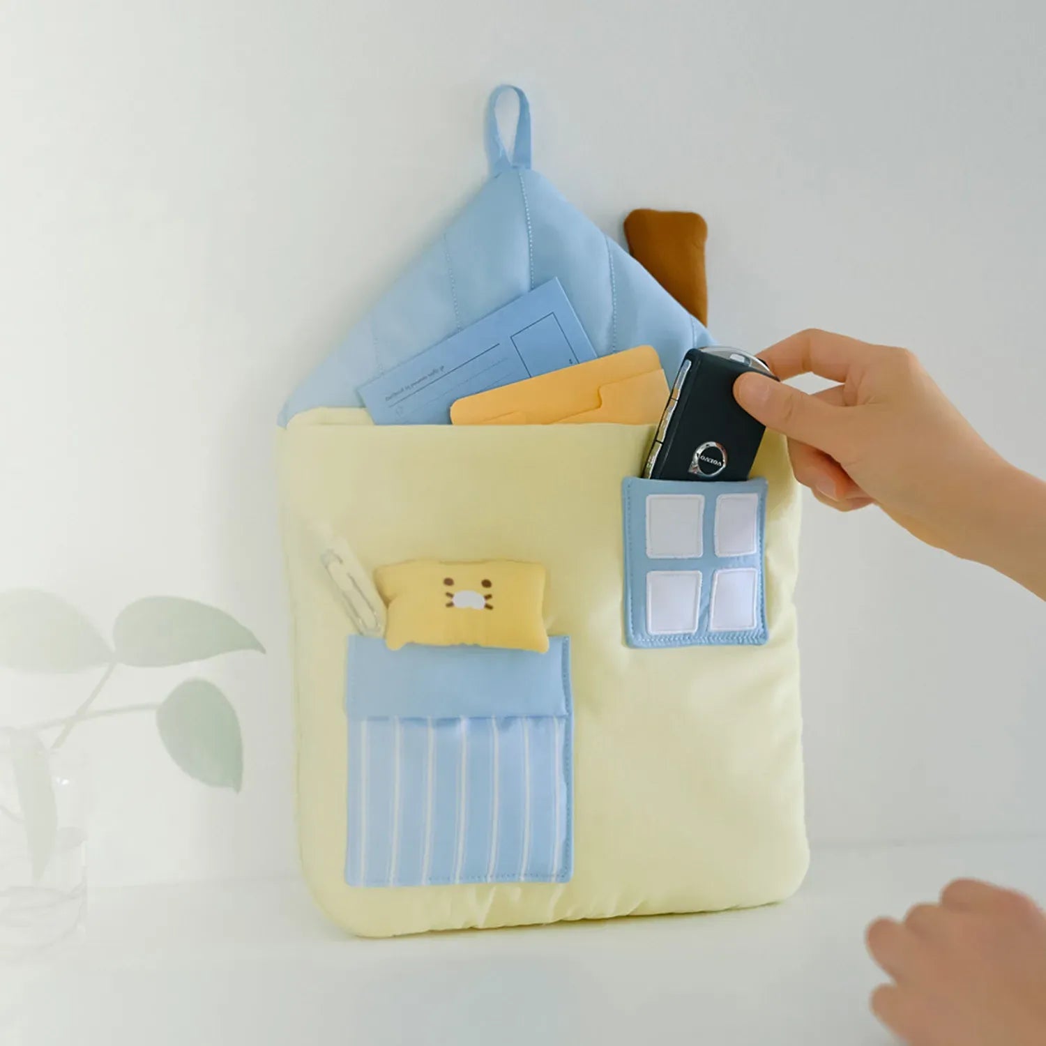 [KAKAO FRIENDS]CHOONHOUSE Cushion Wall Pocket Chunsik Edition