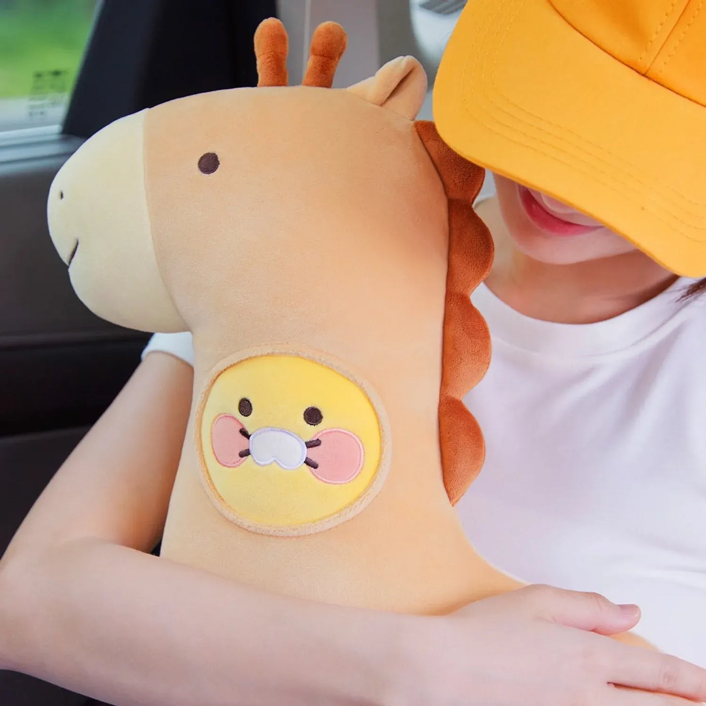 [KAKAO FRIENDS]Chunsik Hug Giraffe Seatbelt Pillow
