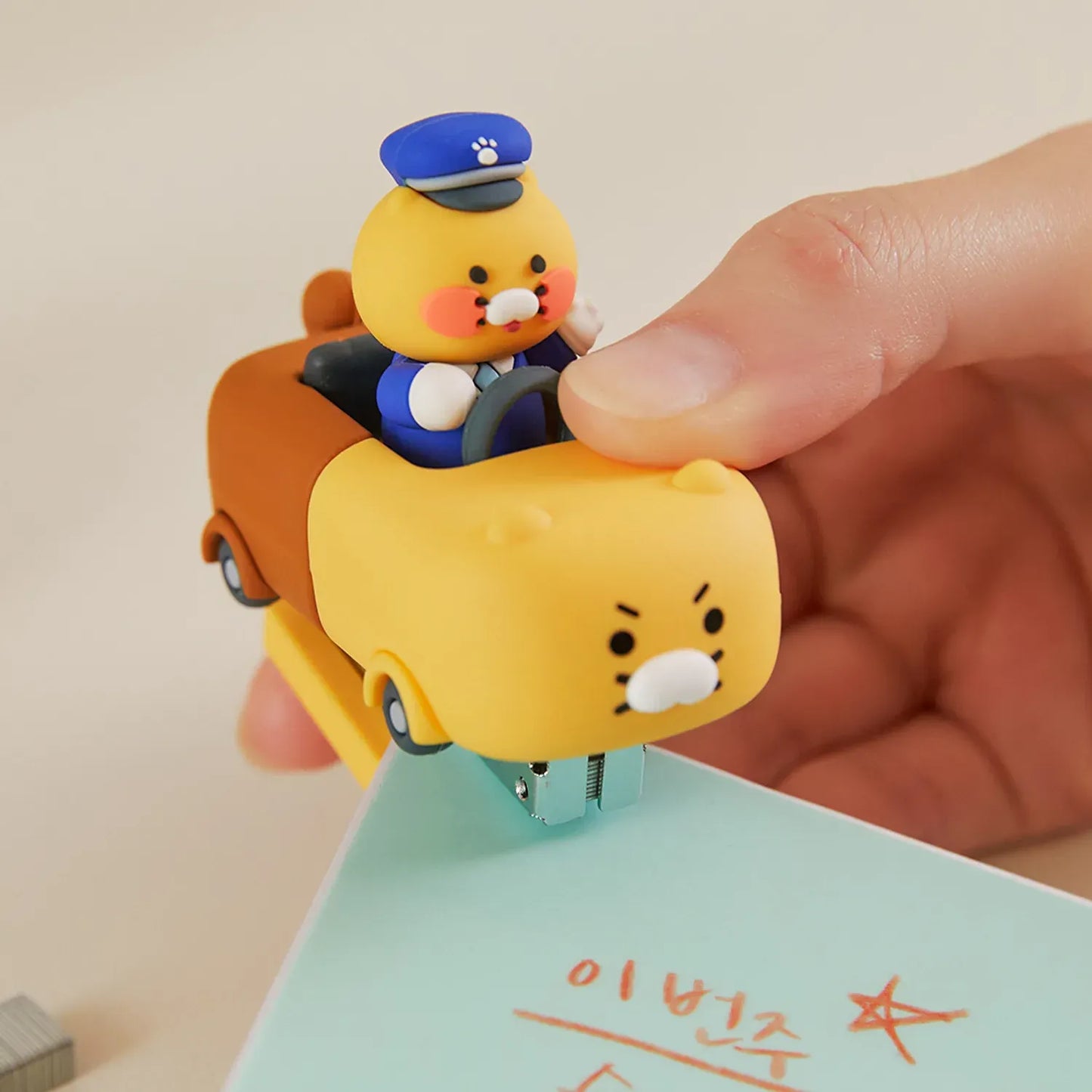 [KAKAO FRIENDS] Chunsik Bus Driver Stapler