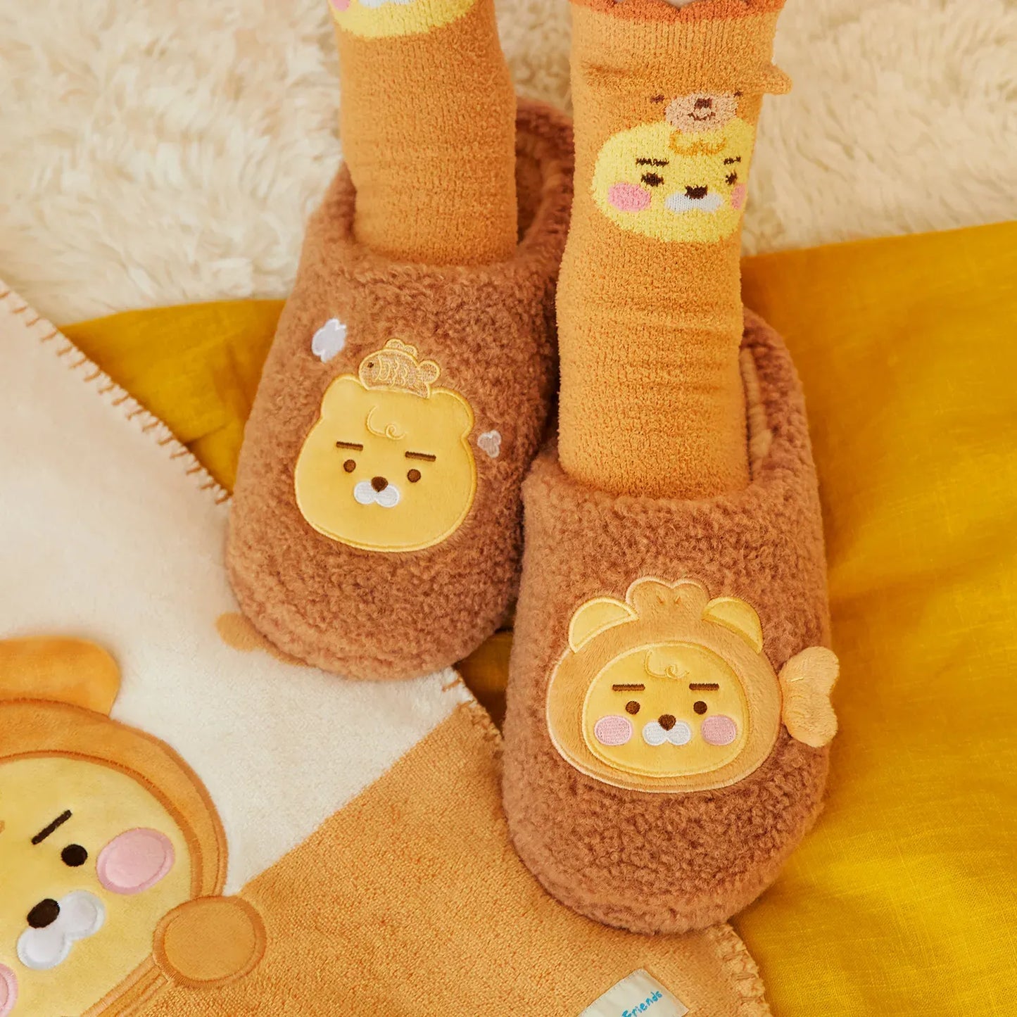 [KAKAO FRIENDS] Cozy Slippers Little Apeach / Little Ryan