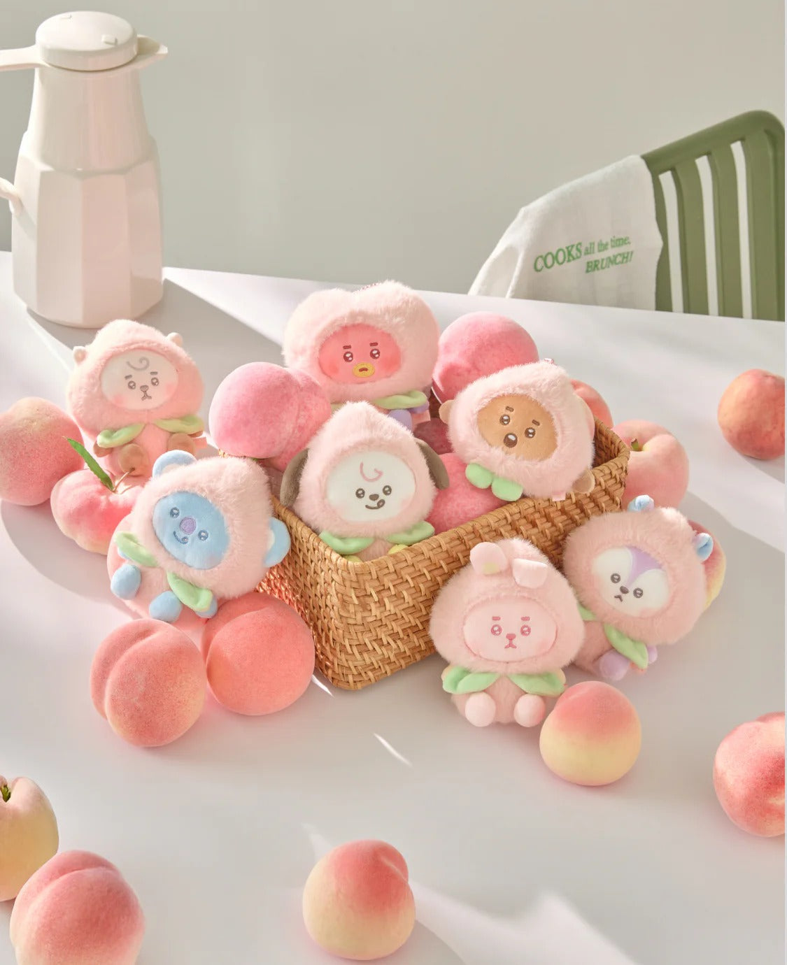 [BTS] BT21 Peach Holic Plush Keyring