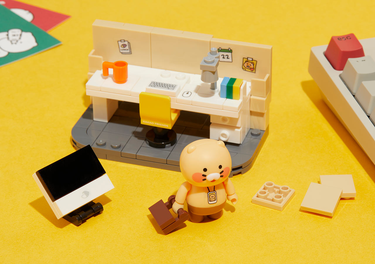 [KAKAO FRIENDS] Choonsik Desk Brick Figure OFFICIAL MD